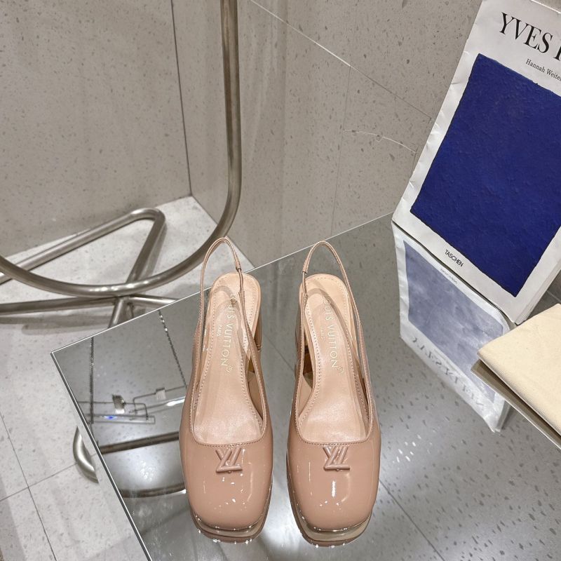 l0vis Vvtt0n heeled shoes